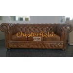 Chesterfield Lord 3-as kanapé Antik óarany S12