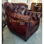 Chesterfield Monk fotel Antikbordó A7